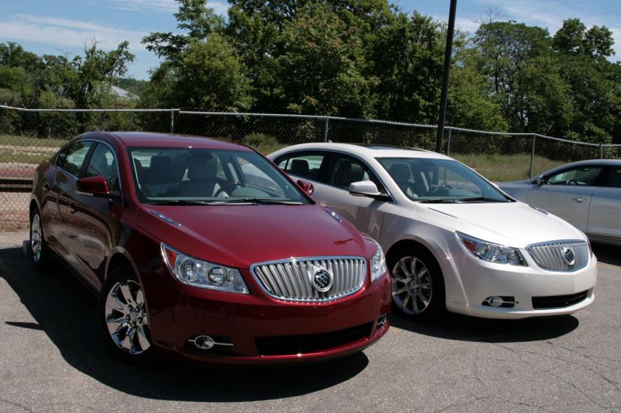  Buick LaCrosse 2010 года  (NA) (фото 32 из 121)